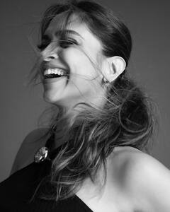 Deepika Padukone Kalki 2898 AD Pre Release Event : 'कल्कि 2898 AD'च्या इव्हेंटमध्ये 'मॉम टू बी' दीपिकाने वेधले लक्ष, बॉडिकॉन ड्रेसमध्ये फ्लॉन्ट केला बेबी बंप