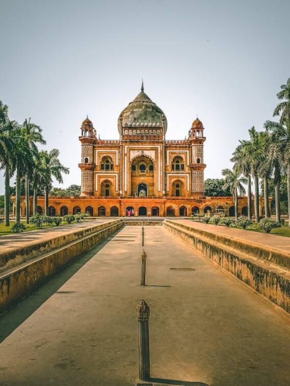 जेब में पांच हजार रुपये रखकर इन खूबसूरत जगहों पर लीजिए गर्मी का मजा