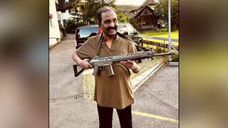 Vairamuthu: “குறை மனிதனாய் குமுறுகிறேன்” - துப்பாக்கியுடன் கவலைப்பட்ட வைரமுத்து!
