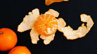 इस फल का छिलका ऐसे चबाया तो दिल हो जाएगा हैप्पी, बोलेगा- मोगैम्बो खुश हुआ