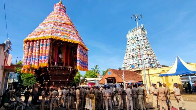 Sorna Murtheeswarar temple procession after 17 years in Kanda Devi  police security Sivagangai: 17 ஆண்டுகளுக்கு பிறகு! கண்டதேவியில் சொர்ண மூர்த்தீஸ்வரர் கோயில் தேரோட்டம் - பக்தர்கள் பரவசம்