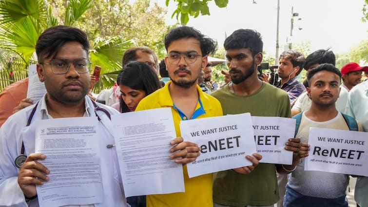 NEET Paper Leak Case Mastermind Sikandar Yadvendu Colleague Awadhesh Exposed Told Whole Thing ANN Exclusive: नीट पेपर लीक के मास्टरमाइंड सिकंदर की उसके सहयोगी अवधेश ने खोली पोल, बताया कैसे क्या कुछ हुआ