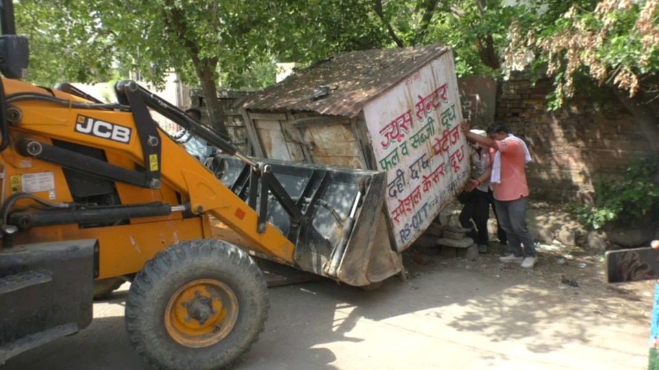 Bharatpur: अतिक्रमण के खिलाफ कार्रवाई, भरतपुर नगर निगम का बुलडोजर एक्शन