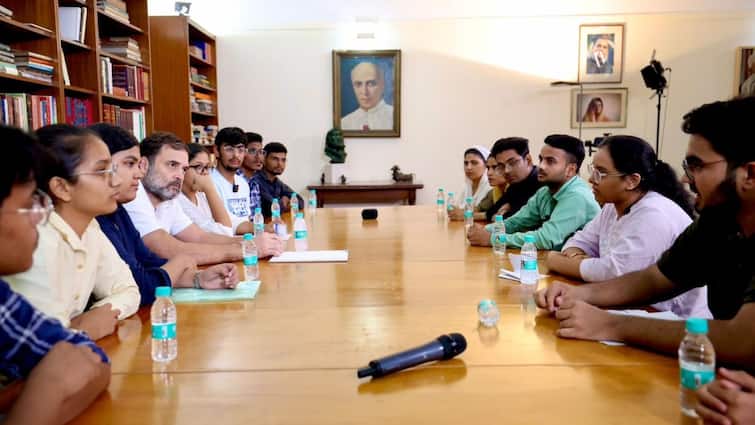 NEET Controversy Students meet Rahul Gandhi BJP RSS PM Narendra Modi NEET-UG Controversy: Aspirants, Parents Meet Rahul Gandhi To Seek Support For Re-Examination