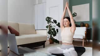 International Yoga Day 2024: AC या नॉन AC किस जगह योग करना है बेहतर, जानें इसके नुकसान और फायदे