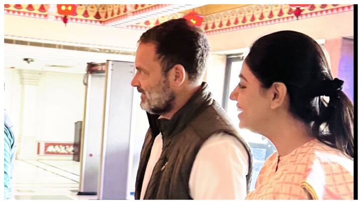उन्होंने खुद ही सोशल मीडिया पर 14 फरवरी, 2024 को फोटो को शेयर किया था.