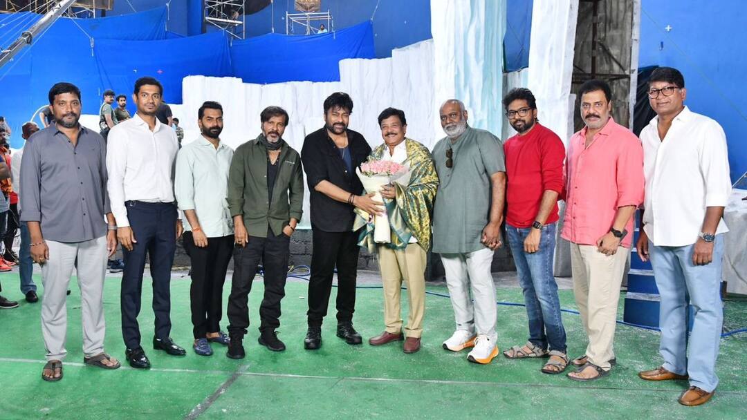 Megastar Chiranjeevi Cograjulated Ap Minster Kandula Durgesh In Viswambara Sets Megastar Chiranjeevi: అప్పుడు అలా, ఇప్పుడు ఇలా.. మంత్రే స్వయంగా చిరంజీవిని కలిసినవేళ, ‘విశ్వంభర’ సెట్‌లో టాలీవుడ్ సమస్యలపై చర్చ