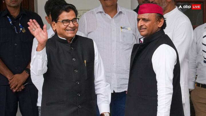 जिन एमएलए (सपा के) ने बीजेपी की मदद की, उनकी सदस्यता कैंसिल कराने को पार्टी ने अंदरखाने प्लान तैयार कर लिया है.