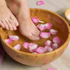 Cracked Heels : ਫਟੀਆਂ ਹੋਈਆਂ ਅੱਡੀਆਂ ਨੂੰ ਠੀਕ ਕਰਨ ਲਈ ਘਰ 'ਚ ਹੀ ਕਰੋ ਪੈਡੀਕਿਓਰ