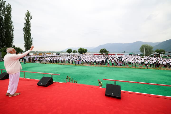 Prime Minister Narendra Modi addresses the gathering during celebrations on the 10th International Day of Yoga, in Srinagar. (Image Source: PTI)
