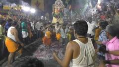 வேண்டுதல் நிறைவேற 108 பந்தங்கள் பிடித்த பெண்கள் - தீ மிதித்து நேர்த்திக்கடன்