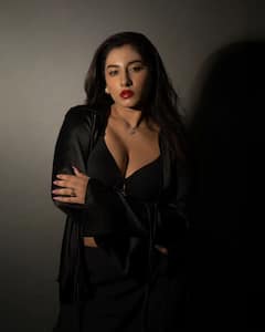 Vishnu Priya: విష్ణు ప్రియ ఘాటు అందాల రచ్చ - షర్ట్‌ బటన్స్ విప్పెసి హీట్‌ పెంచేసింది..