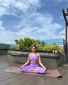 Pragya Jaiswal: 'అఖండ' బ్యూటీ యోగసనాలు- పిక్స్ పోస్ట్ చేసి అంతర్జాతీయ యోగా దినోత్సవ శుభాకాంక్షలు చెప్పిన ప్రగ్యా!