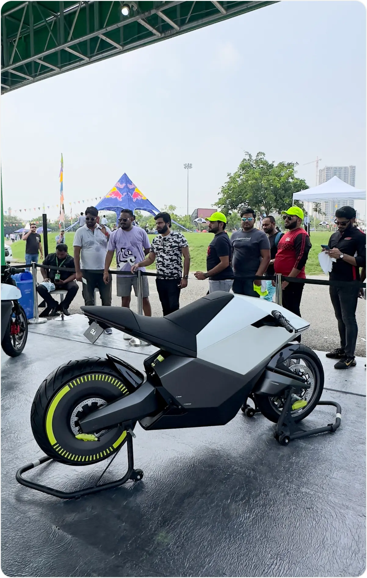 Electric Bikes: স্কুটার অতীত, এবার দুরন্ত লুকের ই-বাইক নিয়ে আসবে ওলা- দাম কত হবে ?