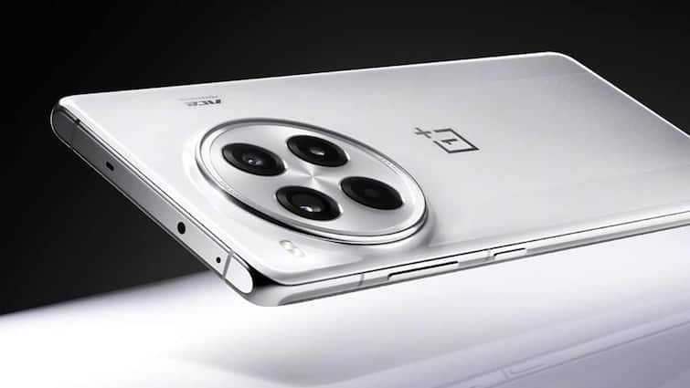 OnePlus Ace 3 Pro with Snapdragon 8 Gen 3 6100mAh glacier battery to be announced on June 27 OnePlus Ace 3 Pro: అతిపెద్ద బ్యాటరీ, అరగంటలో ఫుల్ ఛార్జింగ్ - OnePlus Ace 3 Pro లాంచింగ్ ఎప్పుడంటే?