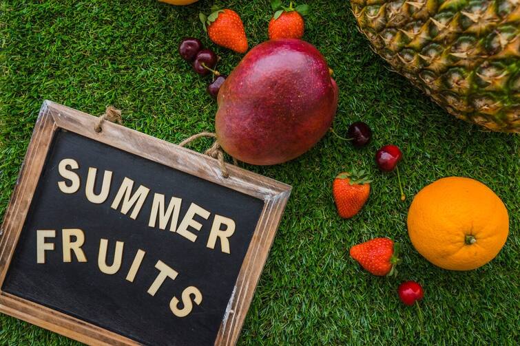 Be careful of consuming these fruits in summer, know the harm of eating too much Summer Fruits: ઉનાળામાં આ ભરપેટ આ ફળોનું સેવન કરતા સાવધાન, જાણો અધિક ખાવાના નુકસાન