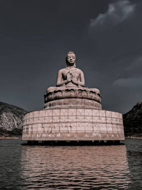 बिहार के राजगीर का पुराना नाम क्या था?