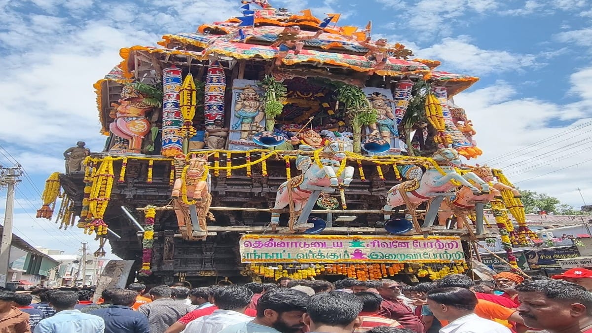 ‘விண்ணை முட்டும் அரகர மகாதேவா கோஷம்’  தந்தை நெல்லையப்பருக்கு உதவிய திருச்செந்தூர் முருகன்...! பூரிப்பில் பக்தர்கள்..!