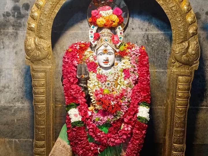 Karur various Amman temples pourmani Special Abhishekam devotees participation - TNN கரூர்: பௌர்ணமி அன்று  விபூதி அலங்காரத்தில் பக்தர்களுக்கு காட்சியளித்த பகவதி அம்மன்
