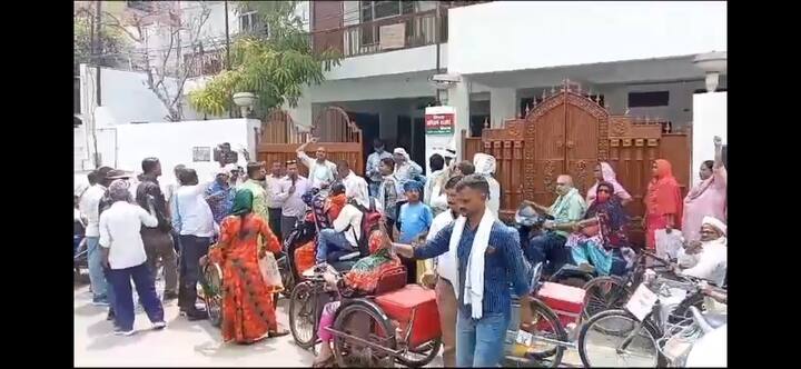 इस आंदोलन के पहले कुछ दिन से ये संगठन लगातार सरकार को चेतावनी देता दिखाई दे रहा है कि दिव्यांग के अधिकार, आरक्षण ,सुरक्षा ,सरकारी नौकरी में हिस्सेदारी को सरकार हर रोज कटौती करती जा रही है. जिससे देश का दिव्यांग कुदरत की मार के साथ साथ सरकार की इन नीतियों और कटौतियों कर सरकार उन्हें अधिकारों से अपाहिज कर रही है.