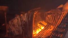 दिल्ली के फर्नीचर फैक्ट्री में लगी भीषण आग, मचा हड़कंप