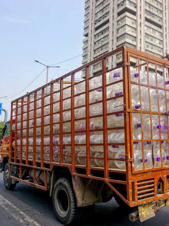 ट्रक में जमीन को छूने वाली चेन क्यों बांधी जाती है?