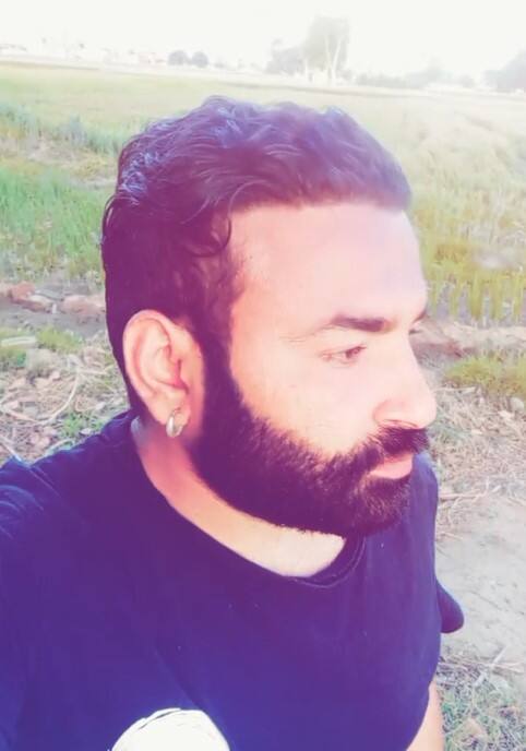 ਕਾਬਿਲੇਗੌਰ ਹੈ ਕਿ ਰਣਦੀਪ ਭੰਗੂ ਨੇ ਹੁਣ ਤੱਕ ਕਈ ਫ਼ਿਲਮਾਂ ‘ਚ ਆਪਣੀ ਅਦਾਕਾਰੀ ਦਾ ਲੋਹਾ ਮਨਵਾਇਆ ਹੈ। ਉਨ੍ਹਾਂ ਨੂੰ ਫ਼ਿਲਮਾਂ ‘ਚ ਅਦਾਕਾਰੀ ਦੇ ਗੁਰ ਕਰਮਜੀਤ ਅਨਮੋਲ, ਮਲਕੀਤ ਰੌਣੀ, ਗੁਰਪ੍ਰੀਤ ਕੌਰ ਭੰਗੂ ਸਣੇ ਕਈ ਅਦਾਕਾਰਾਂ ਤੋਂ ਸਿੱਖਣ ਨੂੰ ਮਿਲੇ। ਇਨ੍ਹਾਂ ਅਦਾਕਾਰਾਂ ਨੇ ਰਣਦੀਪ ਭੰਗੂ ਦੇ ਫਿਲਮੀ ਕਰੀਅਰ ਵਿੱਚ ਅਹਿਮ ਭੂਮਿਕਾ ਨਿਭਾਈ।