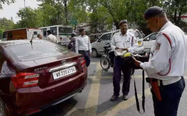 ਜੇ ਟ੍ਰੈਫਿਕ ਪੁਲਿਸ ਤੁਹਾਨੂੰ ਗ਼ਲਤ ਚਲਾਨ ਪੇਸ਼ ਕਰਦੀ ਹੈ, ਤਾਂ ਤੁਸੀਂ ਉਹਨਾਂ ਦੇ ਖ਼ਿਲਾਫ਼ ਸ਼ਿਕਾਇਤ ਕਰ ਸਕਦੇ ਹੋ। ਅਜਿਹੀ ਸਥਿਤੀ ਵਿੱਚ, ਤੁਹਾਨੂੰ ਚਲਾਨ ਨਹੀਂ ਭਰਨਾ ਚਾਹੀਦਾ ਹੈ।