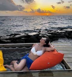 Kate sharma: દરિયા કિનારે બિકિની લૂકમાં જોવા મળી કેટ શર્મા, ગ્લેમરસ અંદાજ થયો વાયરલ