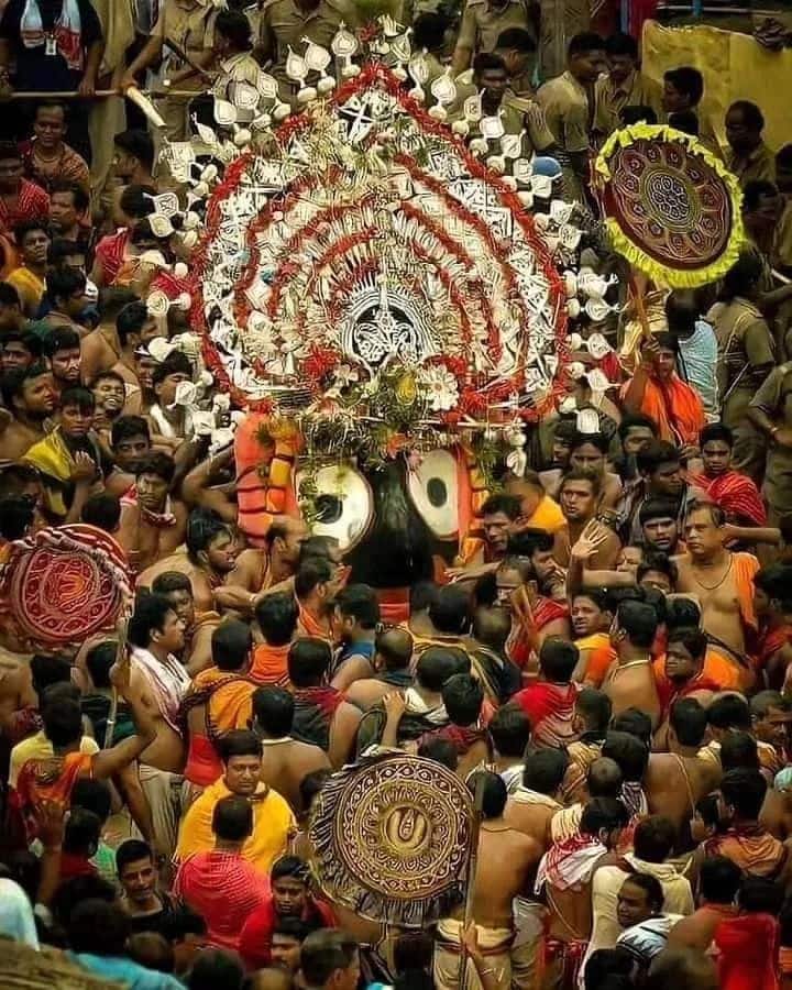 It is the time when Mahaprabhu himself comes out to give darshan to his bhakts along with his brother Balram ji and his sis devi Subhadra.