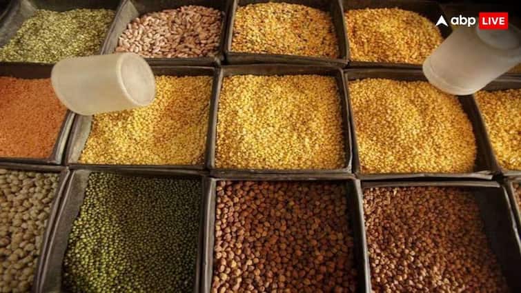 Centre imposes stock limit on tur chana till 30 september amid rising prices Pulses Prices: दालों की बढ़ती कीमतों के बीच जमाखोरी पर हरकत में सरकार, स्टॉक सीमा लागू