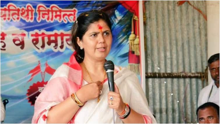 OBC Reservation Protest bjp pankaja munde said common draft should be created Eknath Shinde ओबीसी आरक्षण आंदोलन के बीच पंकजा मुंडे ने शिंदे सरकार से की अपील, जानें क्या कहा?