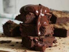 Brownie Cake : சுவையான எக்லெஸ் ப்ரௌனி கேக்.. உங்களுக்காக ரெசிபி இதோ!