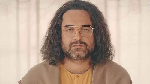 सेक्रेड गेम्स भी बढ़िया सीरीज है. इसके दो सीजन रिलीज हो चुके हैं. सेक्रेड गेम्स में पंकज त्रिपाठी गुरूजी बने हैं. इसे नेटफ्लिक्स पर देखा जा सकता है.