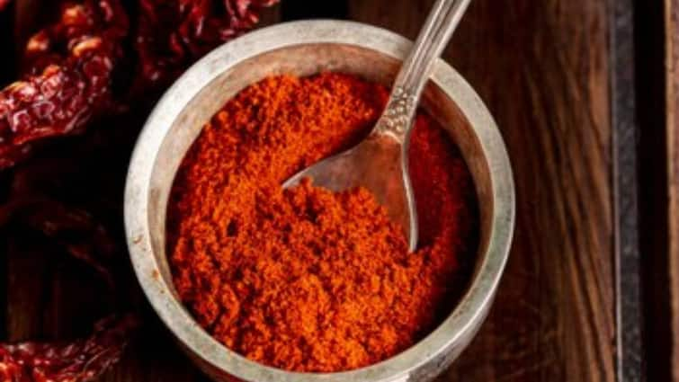 Is there brick powder mixed in with your red pepper powder?  How to tell real from fake in 2 minutes