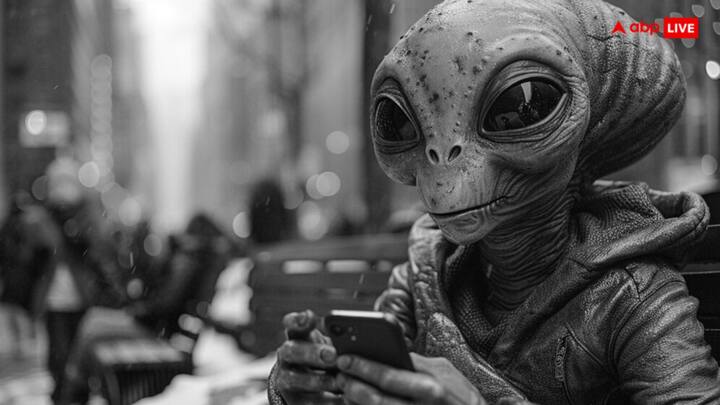 लोगों के दावों ने सभी को असमंजस में डाल दिया है कि आकाश से उतरती ये सीधी लाइन आखिर है किस चीज की. क्या सच में एलियंस धरती पर घूमने आते हैं, या फिर यह लोगों का सिर्फ एक वहम है.