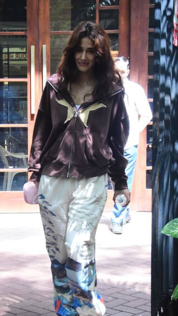 बेहद क्यूट लुक में नजर आई दिशा पाटनी, तस्वीरें हुई वायरल