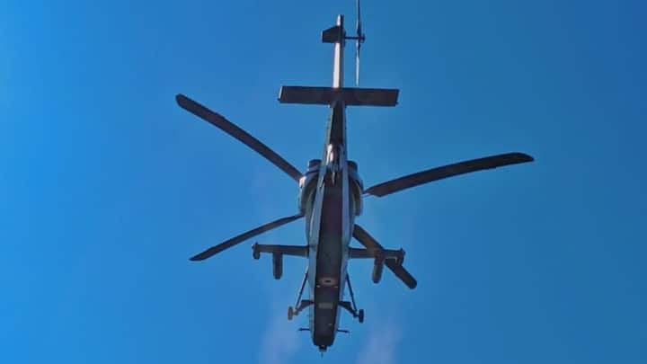 प्रचंड हेलीकॉप्टर रडार और लेजर वार्निंग रिसीवर्स से लैस है. इसके अलावा इसमें मिसाइल वार्निंग सिस्टम, काउंटर मेजर डिस्पेंसिंग सिस्टम (हमला होने पर जवाबी कार्रवाई करने की क्षमता) और मिसाइल जैमर भी लगा हुआ है. इसका कॉकपिट परमाणु, जैविक और रासायनिक (एनबीसी) हमलों से भी सुरक्षा प्रदान करता है.