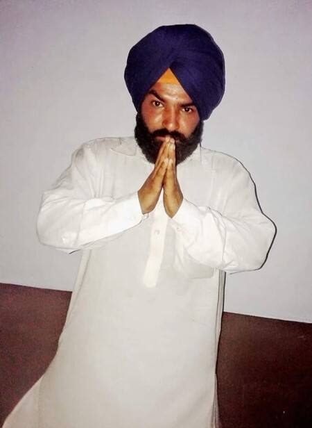 ਇੰਡਸਟਰੀ ‘ਚ ਰਣਦੀਪ ਭੰਗੂ ਦੇ ਦੇਹਾਂਤ ਦੀ ਖਬਰ ਆਈ ਤਾਂ ਪੰਜਾਬੀ ਇੰਡਸਟਰੀ ਦੇ ਕਈ ਸਿਤਾਰਿਆਂ ਨੇ ਉਨ੍ਹਾਂ ਦੇ ਦੇਹਾਂਤ ‘ਤੇ ਡੂੰਘੇ ਦੁੱਖ ਦਾ ਪ੍ਰਗਟਾਵਾ ਕੀਤਾ ਹੈ। ਹਾਲਾਂਕਿ ਅਦਾਕਾਰ ਰਣਦੀਪ ਭੰਗੂ ਦੀ ਮੌਤ ਦੀ ਅਸਲ ਵਜ੍ਹਾ ਸਾਹਮਣੇ ਨਹੀਂ ਆਈ ਹੈ।