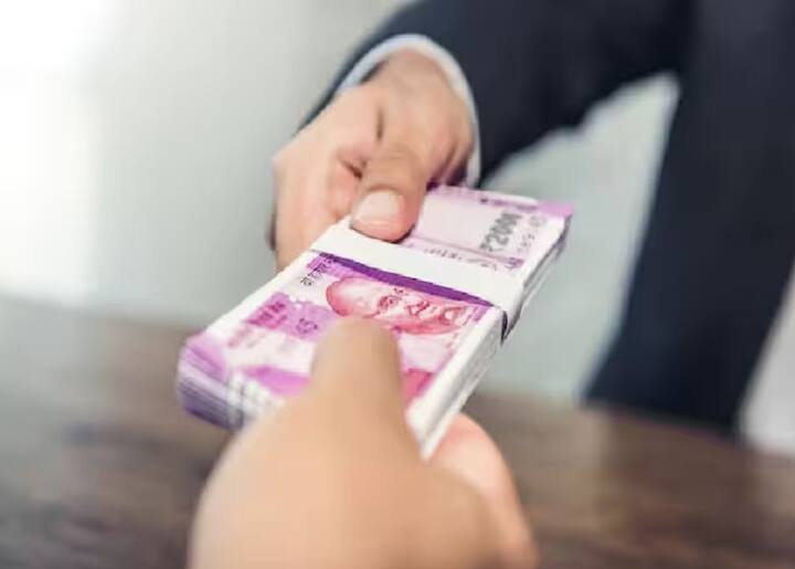 प्रिमॅच्यूअर विदड्रॉल करायचे असेल तर तुम्हाला जमा रकमेपैकी जास्तीत जास्त 50 टक्केच रक्कम मिळू शकते.
