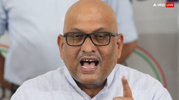 कांग्रेस प्रदेश अध्यक्ष अजय राय ने कहा कि इन लोगों ने जानबूझकर लोकसभा चुनाव के नतीजों के साथ ही नीट परीक्षा की घोषणा की है. अगर ये नतीजे चुनाव के दौरान आते तो इनके लिए 50 सीटें भी लाना मुश्किल हो जाता. अभिभावक और बच्चे पूरी तरह से दुखी और परेशान हैं.