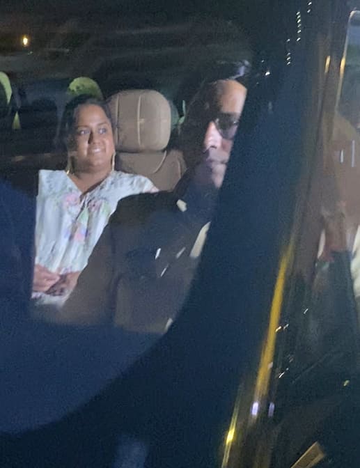 सोनाक्षी सिन्हा की शादी में शामिल होने के लिए सलमान खान की बहन अर्पिता खान अपने पति आयुष शर्मा के साथ पहुंची.