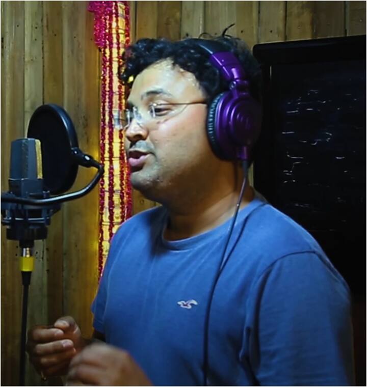 'ప్రణయ గోదారి' సినిమాలో 'కలలో కలలో...' పాటను ప్రముఖ గాయకుడు శ్రీకృష్ణ ఆలపించారు. ఈ పాటకు మార్కండేయ సాహిత్యంతో పాటు సంగీతం అందించారు.