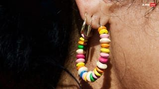 Fashion Tips: आपके कान का छेद भी हो गया है बड़ा, तो इन टिप्स की मदद से करें इसे छोटा