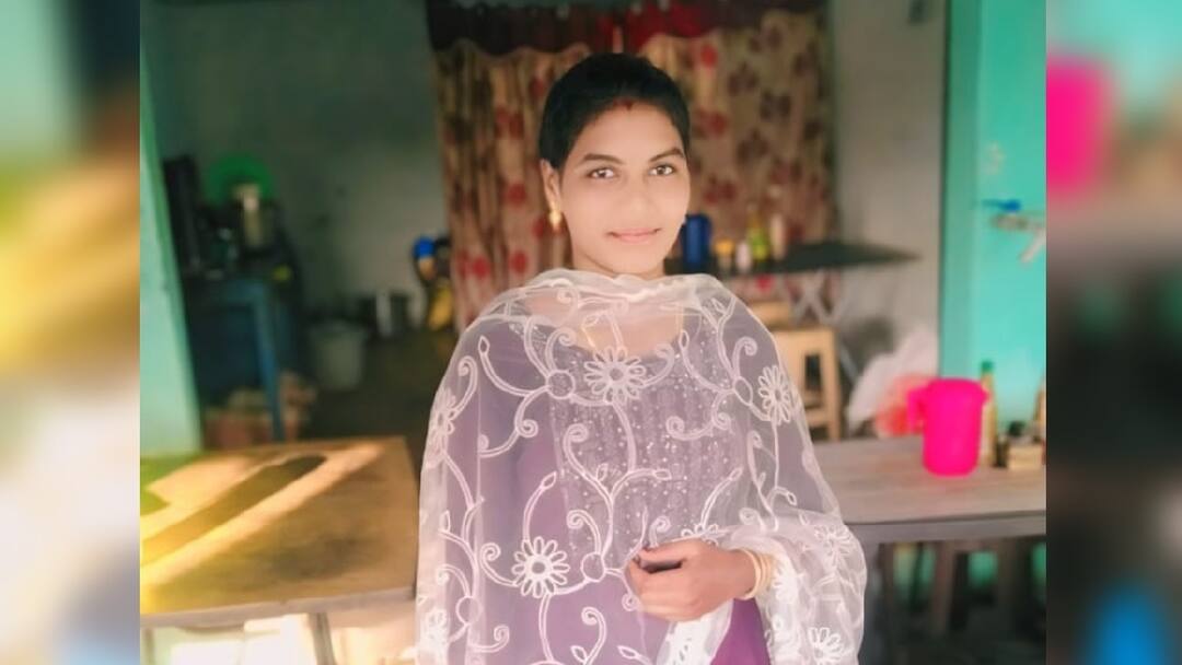 அரசு மருத்துவமனை வளாகத்தில் இளம்பெண் தூக்கிட்டு தற்கொலை - சேலம் ஆட்சியர் அலுவலகத்தை முற்றுகையிட்ட உறவினர்கள்.