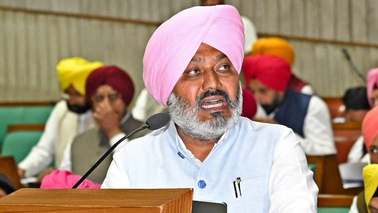 Harpal Singh Cheema Punjab Minister AAP Attack on BJP Congress Partap Singh Bajwa 'बीजेपी ने तोड़ने की बहुत कोशिश की लेकिन सभी विधायक...', बोले- पंजाब के मंत्री हरपाल सिंह चीमा