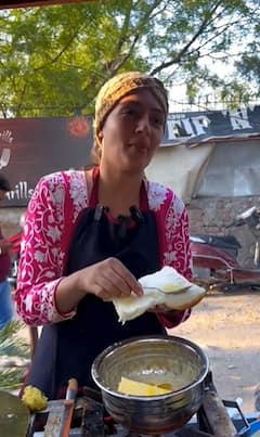 Bigg Boss OTT 3: सड़कों पर वड़ा पाव बेचकर रोजाना इतनी कमाई कर लेती हैं ​​'वड़ा पाव गर्ल', चंद्रिका दीक्षित ने खुद किया खुलासा, घरवाले भी हुए हैरान