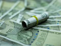 Shani Dev : शनीची तिसरी दृष्टी असणार सर्वात खतरनाक, 12 जुलैपर्यंत 'या' राशींना सतर्कतेचा इशारा