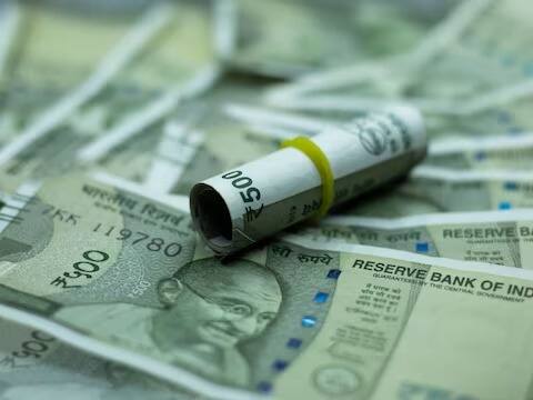 या दरम्यान तुमच्या व्यवसायात तुम्हाला नुकसान होईल. तसेच, आर्थिक नुकसान होण्याची शक्यता आहे. तसेच, करिअरमध्ये चढ-उतार पाहायला मिळतील.