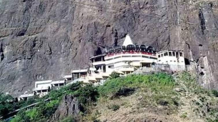 Risk of landslide on 31 villages including Saptshrungi Gad Disaster Management proposal for geological survey Nashik Maharashtra Marathi News Nashik News : सप्तशृंगी गडासह 31 गावांवर दरड कोसळण्याचा धोका, प्रशासनाची यादी तयार, गडासाठी 91 कोटींचा प्रस्ताव